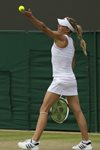SM 2010 Wimbledon Maria Kirilenko extend