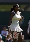 SM 2010 wimbledon Serena Williams stands still