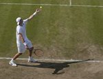 FM_2010 Wimbledon John Isner toss behind
