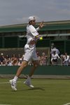SM 2010 Wimbledon John Isner leaps forward