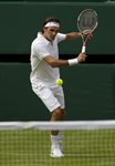 2010 Wimbledon Roger Federer prepares backhand