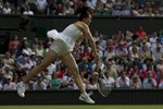 SM_2010 Wimbledon Jelena Jankovic serve
