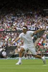 SM_2010 Wimbledon Roger Federer forward