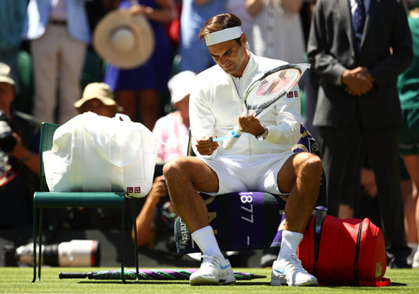 Federer Wears Uniqlo In Wimbledon Defense 