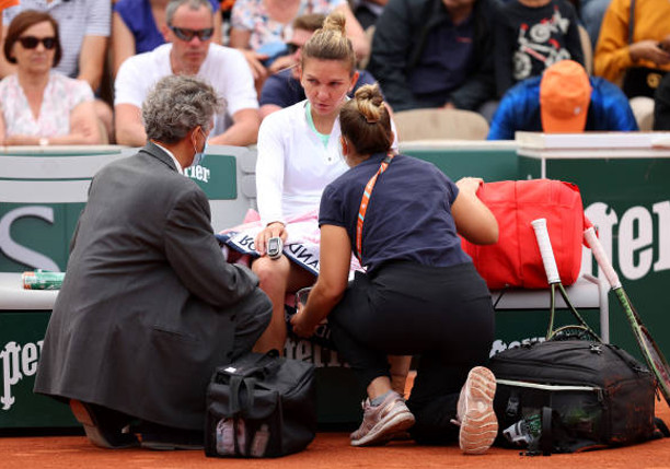 Halep Suffers Panic Attack in Roland Garros Exit 