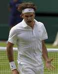 SM_2010 Wimbledon Roger Federer angry