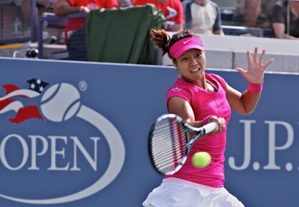 Li Na hits a groundstroke during the first round of the 2012 US Open
