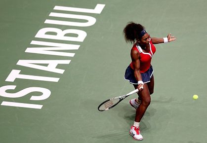 Serena Williams Pummels Agnieszka Radwanska in Istanbul semi