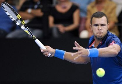 Jo-Wilfried Tsonga defends his Moselle Open title
