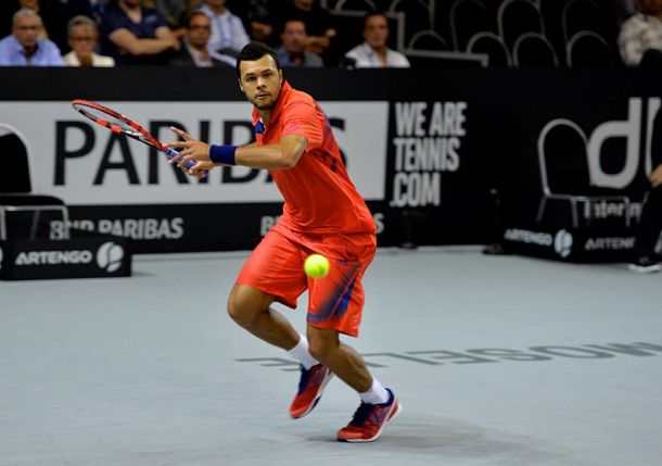 Tsonga Sets All-French Final with Simon in Metz 