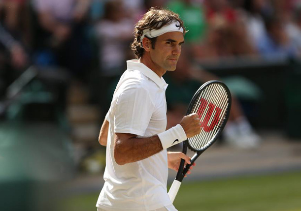 Video: Federer Shows Fast Hands Hitting With Hewitts 
