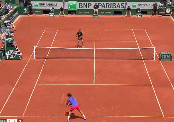 Video: Federer Doubles Down Hitting Two-Handed Lob 