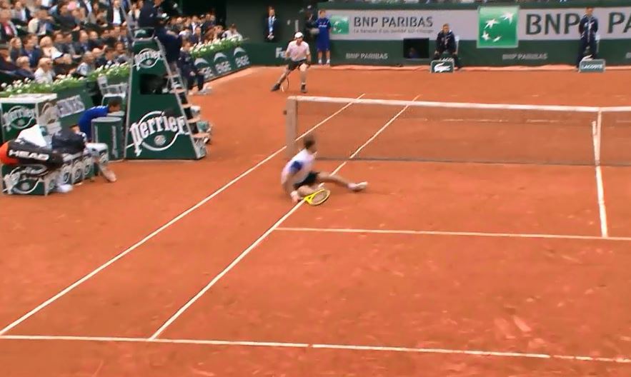 Murray and Gasquet Play an Electrifying Rally  