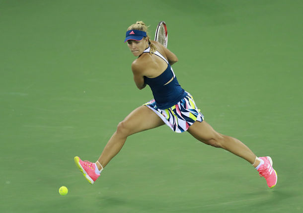 Kerber Advances, Peng Upsets Venus Williams in Beijing 