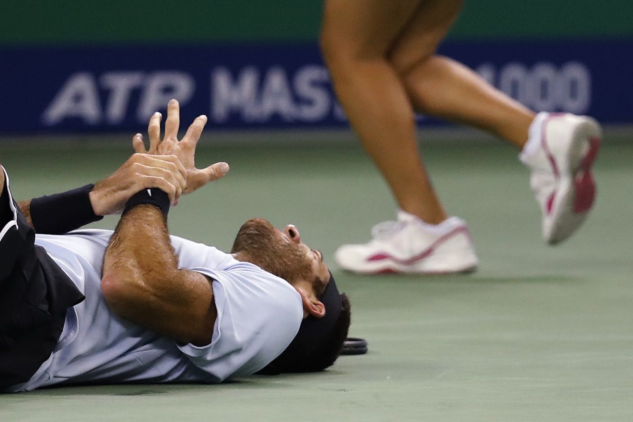 After Scary Fall Del Potro Needs Left Wrist MRI 