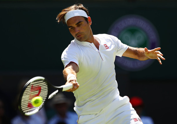 Watch: Federer Hits With Clash 
