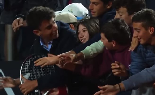 Video: Novak Djokovic Gives Random Fan a Brand New Racquet in Rome  