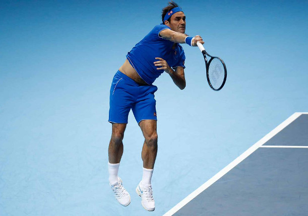 Frustrated Federer Shows Temper in London Loss 