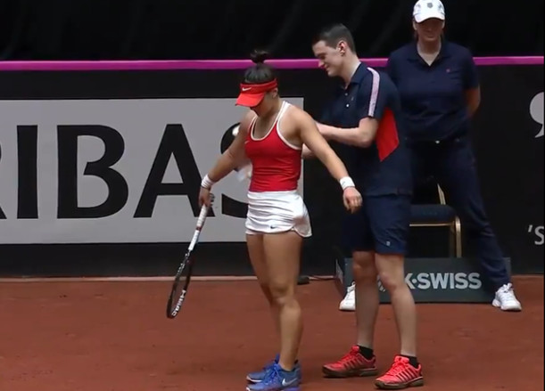 Watch: Ball Boy Has Andreescu's Back 