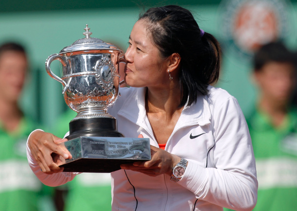 Friday Flashback: Li Na Surprises as French Open Champion 10 Years Ago 