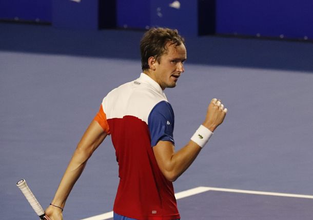 Medvedev Tops Paire in Acapulco, Inches Closer to No.1 