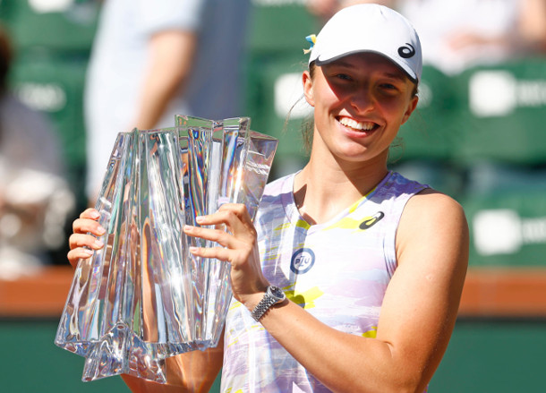 Swiatek Sets Sights on No.1 After Indian Wells Title  