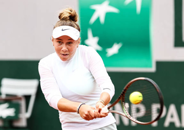 Anisimova Faces Fernandez Rematch in Roland Garros Fourth Round 